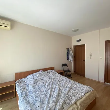 Studio In Amadeus Xi * Slăntjev Brjag